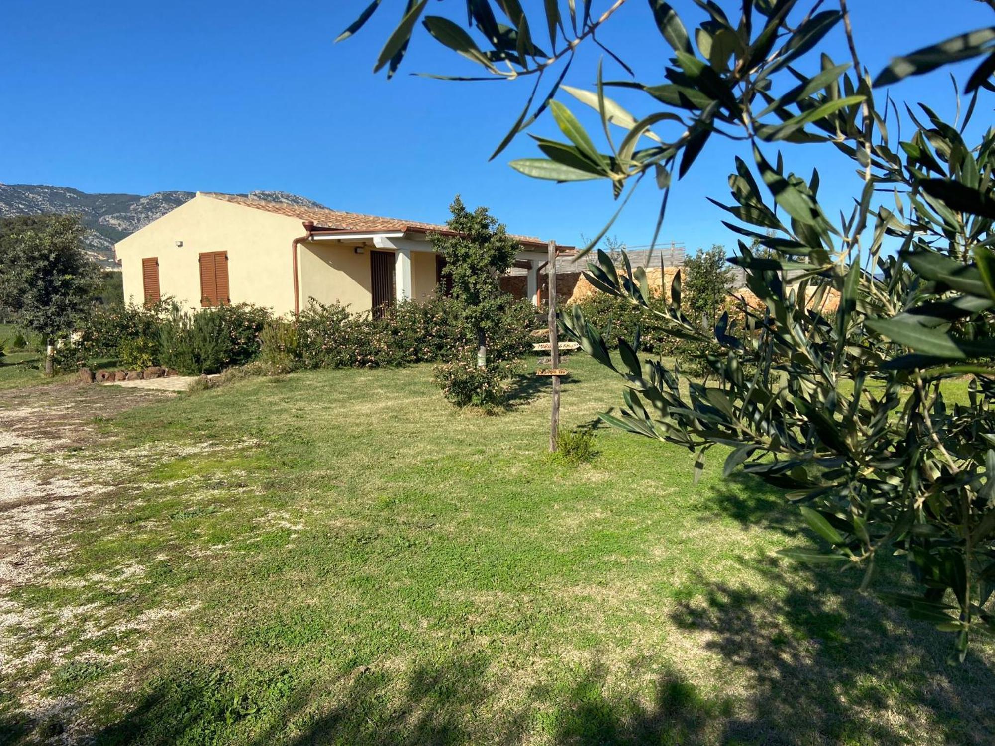 Villa Aratha Orosei Bagian luar foto