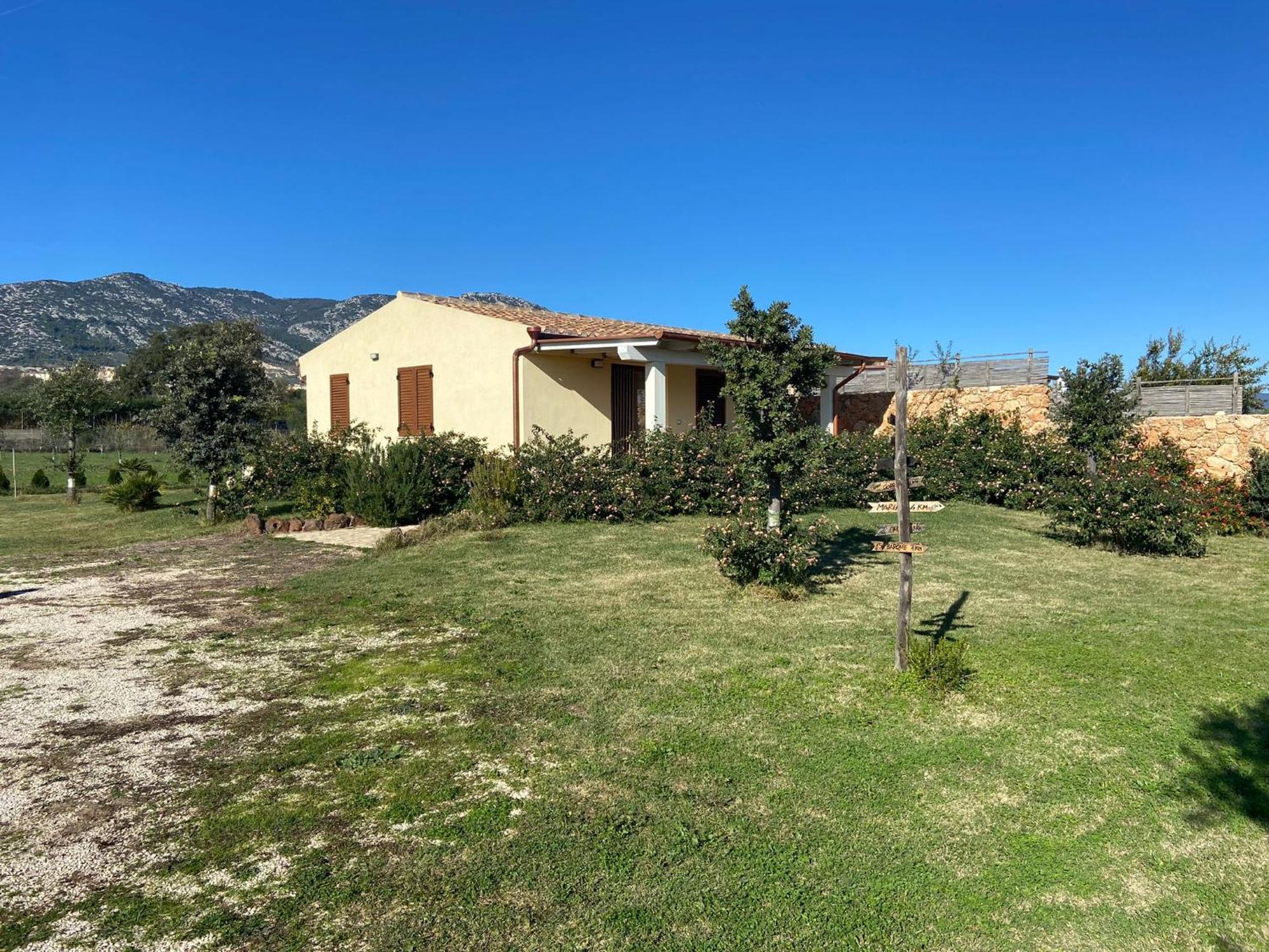 Villa Aratha Orosei Bagian luar foto